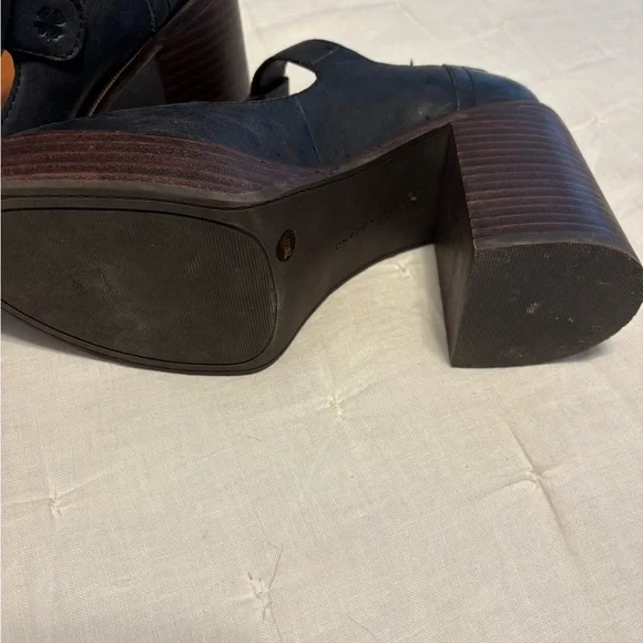 Lucky Brand Black Women's Platform Shoes - Picture 3 of 5